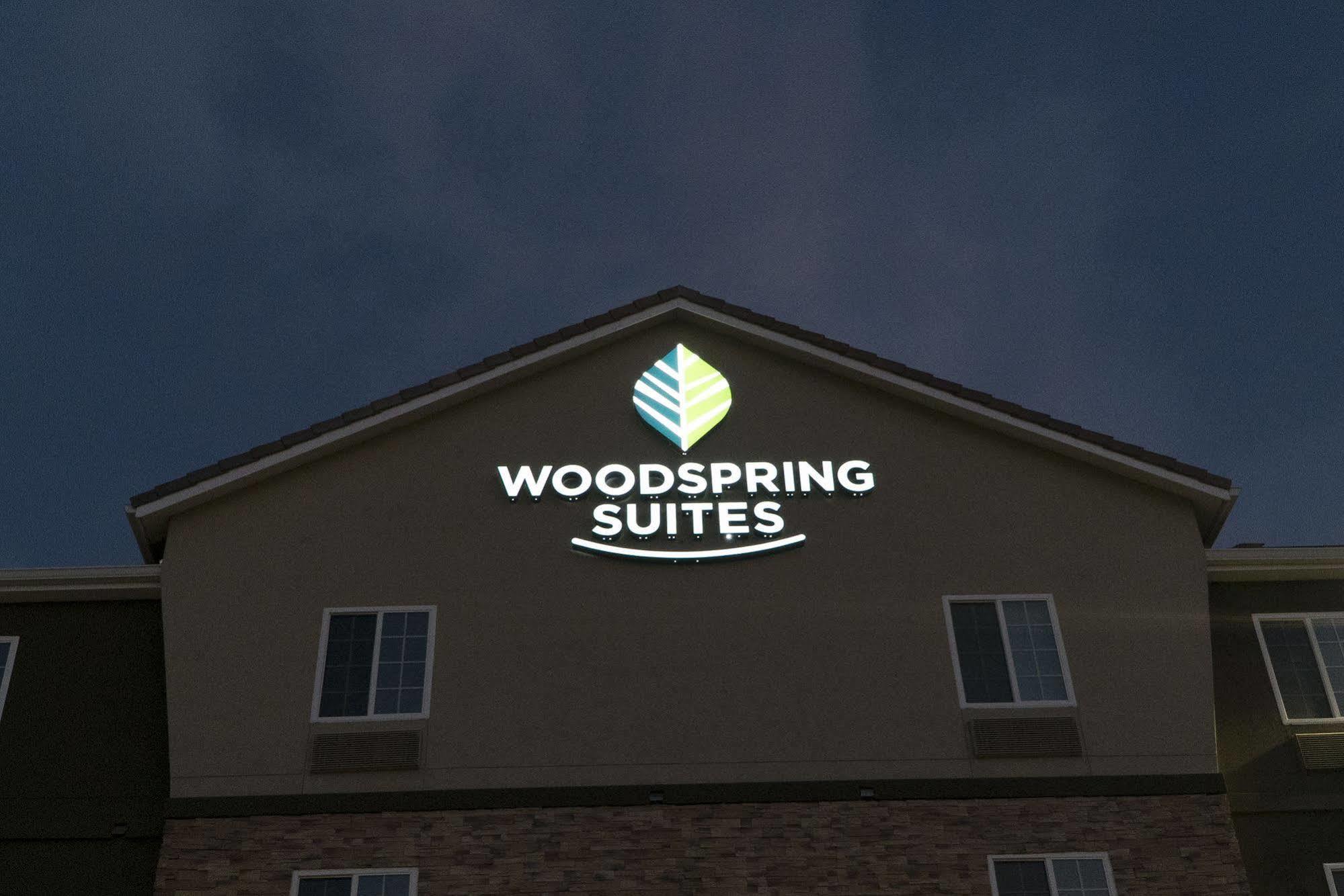 Woodspring Suites Bakersfield East Eksteriør billede